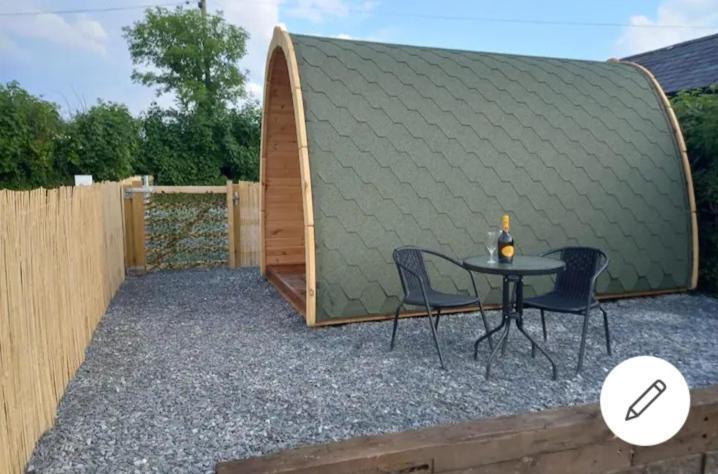 Pen Y Buarth Pod - Caravan Site Caernarfon Exteriör bild